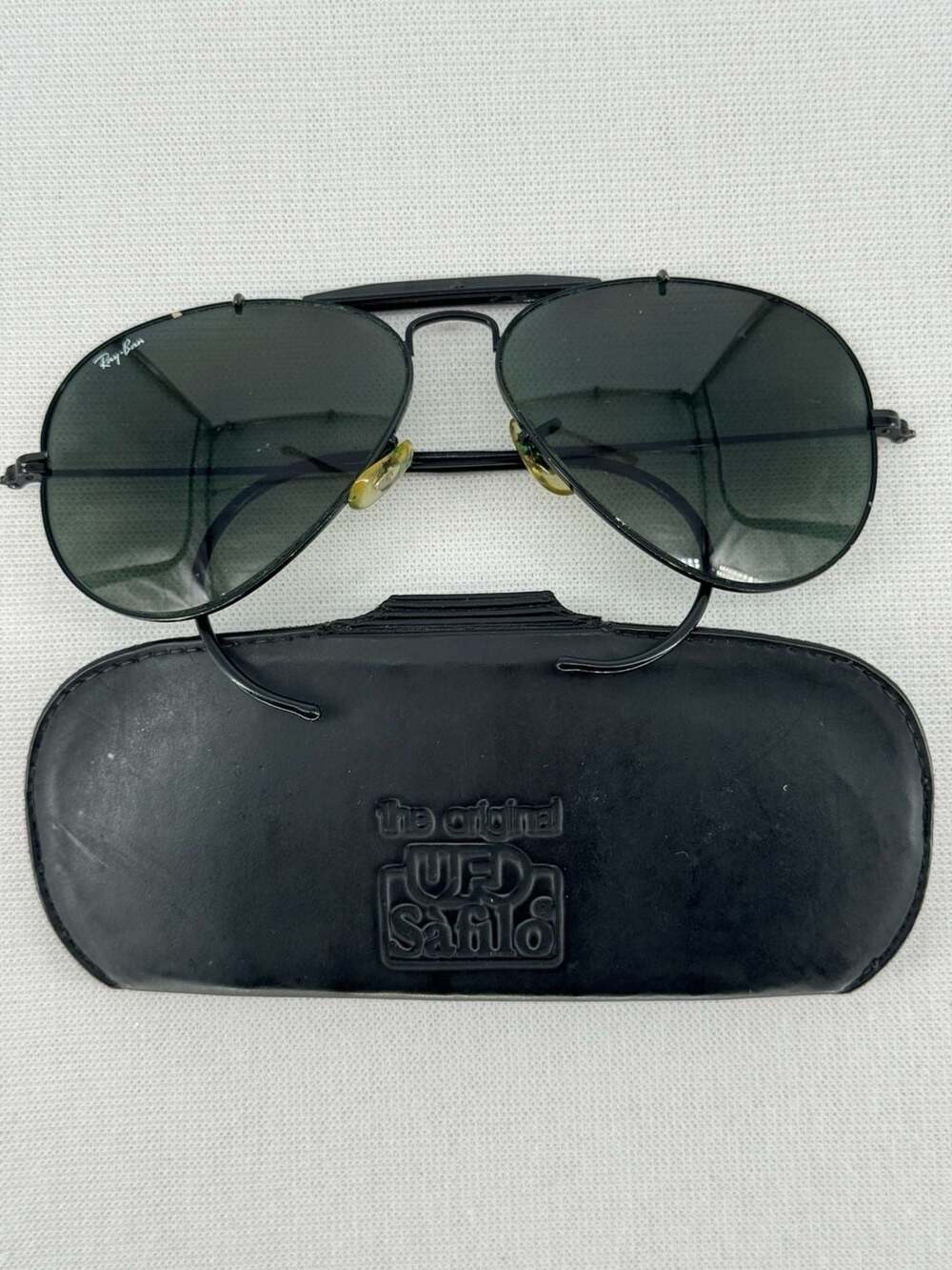 Ray-Ban B&L Outdoorsman Aviator Sunglasses Size 58-14 Black Case